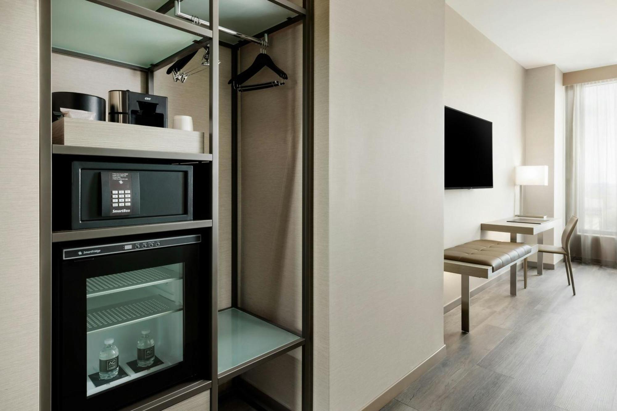 Ac Hotel By Marriott Bethesda Downtown ภายนอก รูปภาพ